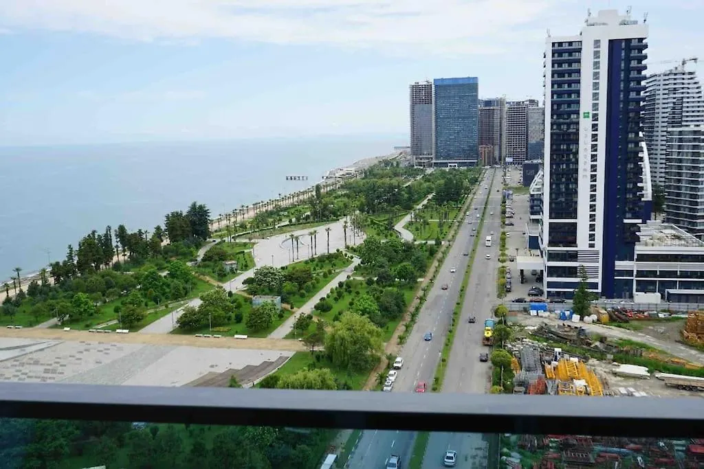 New Boulevard Elegance - Luxury Apartment - 18 Floor Batumi 0*,  Gruzie